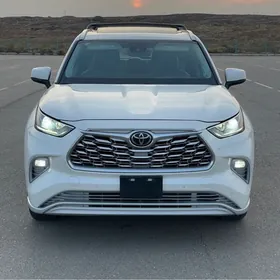 Toyota Highlander 2020