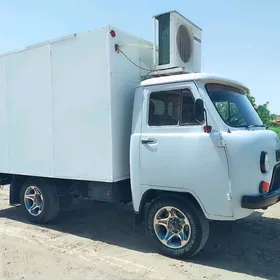 UAZ 2206 1995