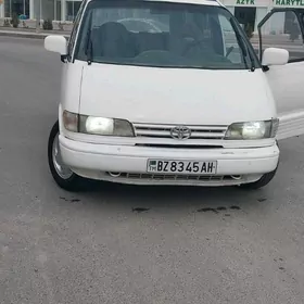 Toyota Previa 1990