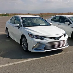 Toyota Camry 2022