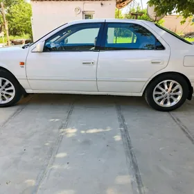 Toyota Camry 2000