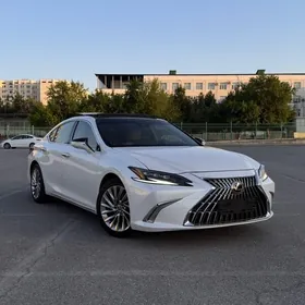 Lexus ES 350 2022