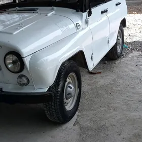 UAZ 469 2013