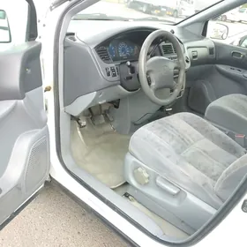 Toyota Sienna 2001