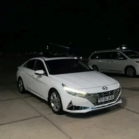 Hyundai Elantra 2021