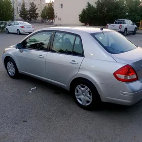Nissan Versa 2010