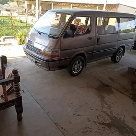Toyota Hiace 1990