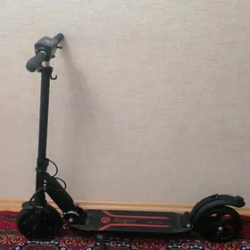 ELEKTROSAMOKAT