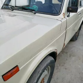 Lada Niva 1982