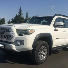 Toyota Tacoma 2017