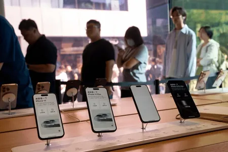 WSJ: Apple täze iPhone-laryň bahasyny galdyrar