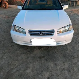 Toyota Camry 2000