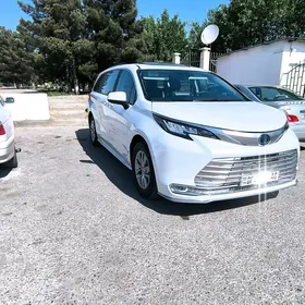 Toyota Sienna 2023