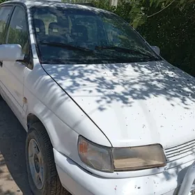 Mitsubishi RVR 1993