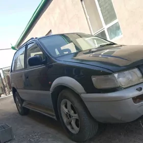 Mitsubishi RVR 1993