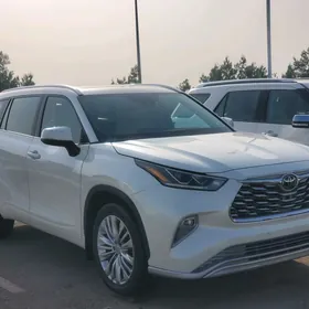 Toyota Highlander 2021