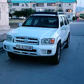 Nissan Pathfinder 2002