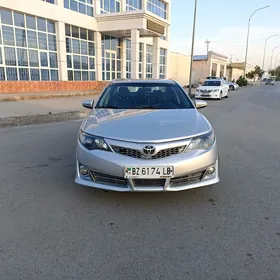 Toyota Camry 2013