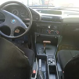 BMW 525 1990