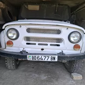 UAZ 469 2000