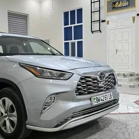 Toyota Highlander 2020
