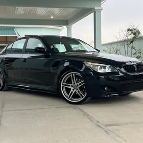 BMW E60 2003