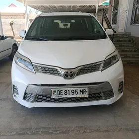 Toyota Sienna 2017