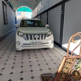 Toyota Land Cruiser Prado 2014
