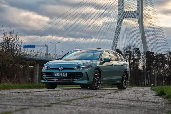 Camry we Accord yzda: Volkswagen Passat Hytaýda sedan satuwynda öňdebaryjy boldy