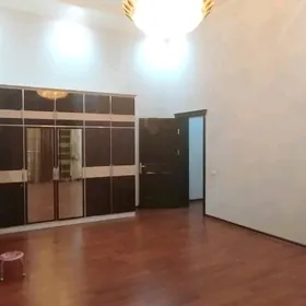 Дом Чегонлы 6сот 11ком 400м2