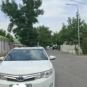 Toyota Camry 2014