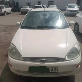 Ford Focus 2000