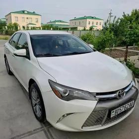 Toyota Camry 2017