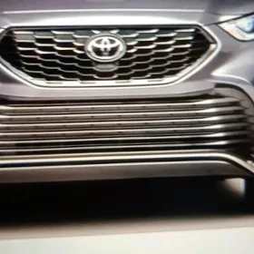 бампер Toyota Highlander XSE