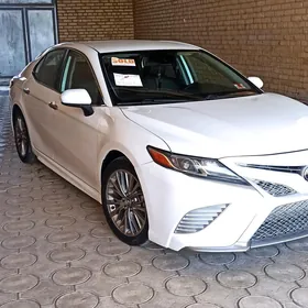 Toyota Camry 2020