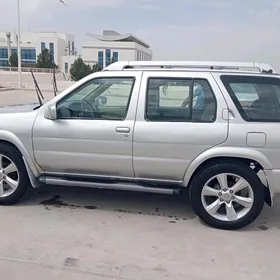 Nissan Pathfinder 2002