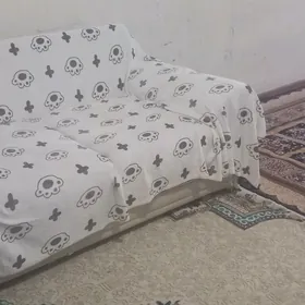 TURETSKI DIVAN