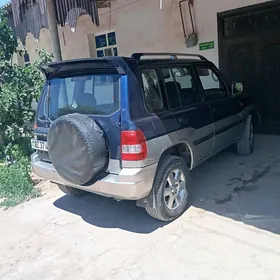 Mitsubishi Pajero 2000