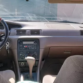 Toyota Camry 2000