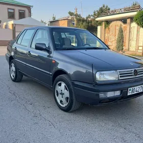 Volkswagen Passat 1993