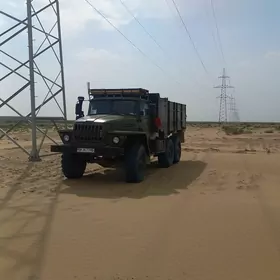 Ural 4320 1991