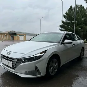 Hyundai Elantra 2021