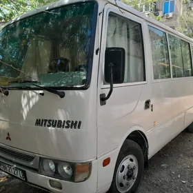 Mitsubishi Rosa 2006