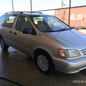 Toyota Sienna 2001