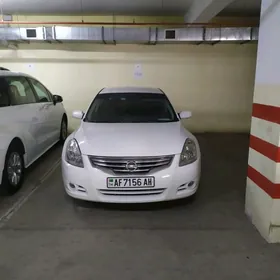 Nissan Altima 2011