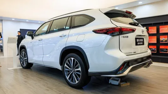 Toyota ABŞ-daky täze paçlar sebäpli sagatda tas bir million dollar ýitirýär