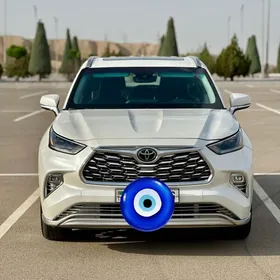Toyota Highlander 2021