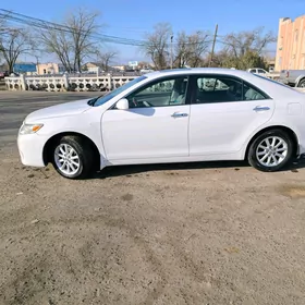 Toyota Camry 2011
