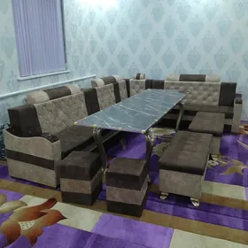 Угалок честер мебел