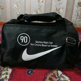 sportivny sumka i şortik